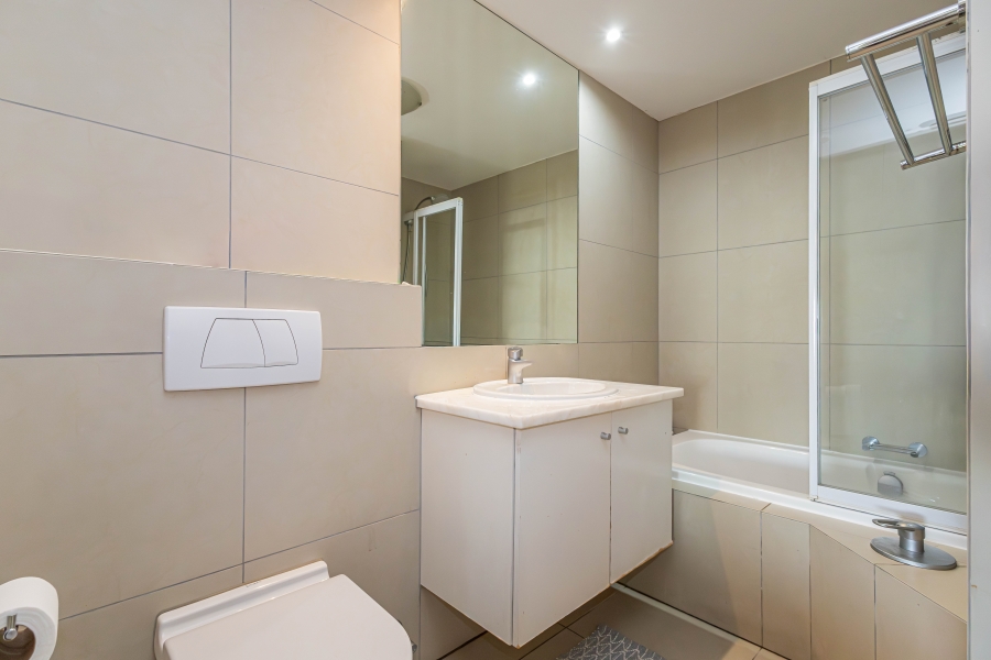 To Let 4 Bedroom Property for Rent in Mouille Point Western Cape